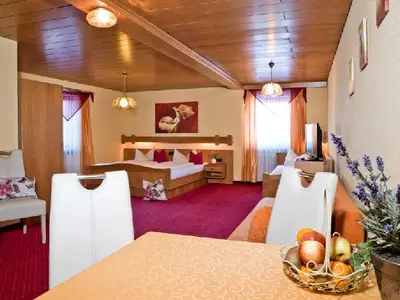 Drei-/Vierbettzimmer 35 qm