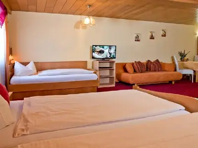 Drei-/Vierbettzimmer 35 qm