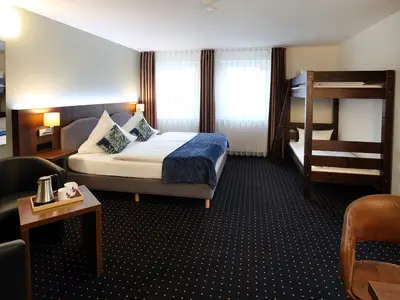 Mehrbettzimmer für 3 Personen in Langenau 2/4