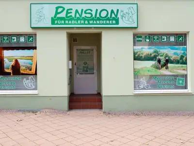 aussenfassadepensionfrontal