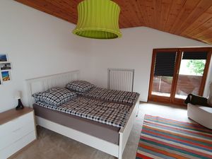 23308355-Mehrbettzimmer-6-Marquartstein-300x225-4