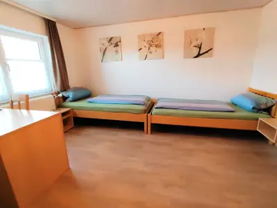 Mehrbettzimmer für 3 Personen (20 m²) in Meckenbeuren 2/10