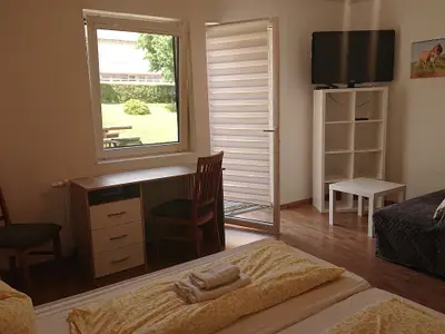 Komfortzimmer für 3 Personen mit Dusche & WC