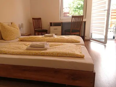 Komfortzimmer für 3 Personen mit Dusche & WC