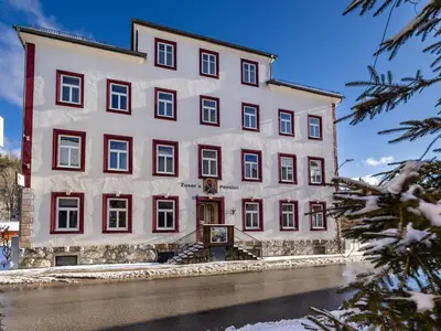 Pension Zuser im Winter