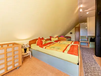 Mansardenzimmer mit Dachterrasse, Dusche & WC