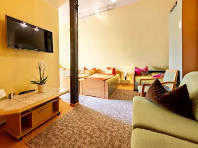 Mansardenzimmer mit Dachterrasse, Dusche & WC