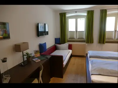Mehrbettzimmer für 3 Personen in Neubeuern 2/8