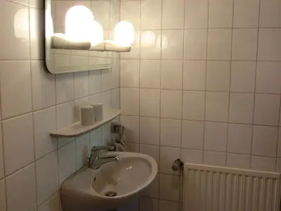 Waschbereich Zimmer Nr. 4
