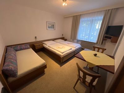 Mehrbettzimmer für 4 Personen (20 m²) in Obsteig 9/10