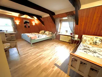 Mehrbettzimmer für 3 Personen in Osten 10/10
