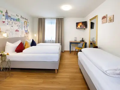 Mehrbettzimmer für 3 Personen in Regensburg 2/2
