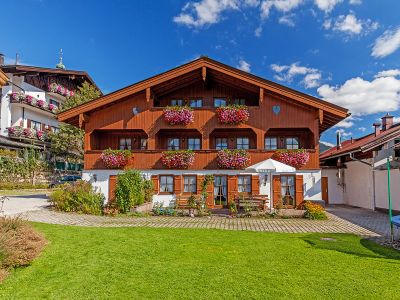 Gartenansicht Haus Foidlmoar im Sommer