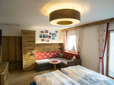 Dreibettzimmer Platzhirsch gemütliche Couch bzw. Bett für 1 oder 2 Personen