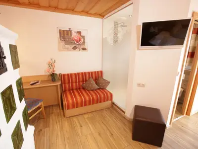 Dreibettzimmer Couch Dusche/WC Couch Beispiel