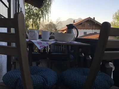 Frühstück auf dem Ostbalkon