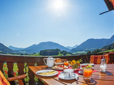 Frühstück auf der Terrasse