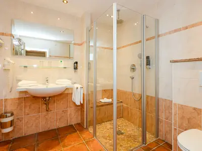 Mehrbettzimmer für 4 Personen in Schönau am Königssee 4/5