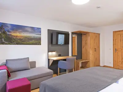 Doppelzimmer Dusche/WC und Schlafcouch