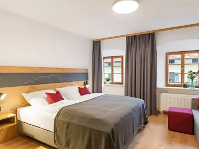 Doppelzimmer Dusche/WC und Schlafcouch