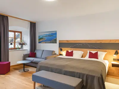 Familienzimmer Dusche/WC mit Schlafcouch und Balkon