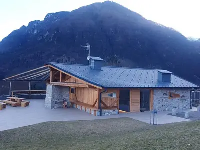 Mehrbettzimmer für 2 Personen (19 m²) in Bleggio Superiore 1/10