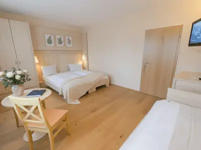 Dreibettzimmer