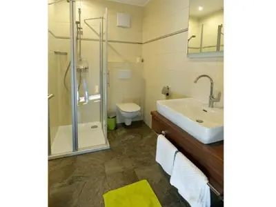Mehrbettzimmer für 1 Person in Steinbach am Attersee 7/10