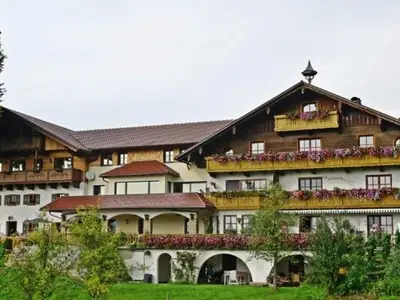 Mehrbettzimmer für 1 Person in Steinbach am Attersee 2/10