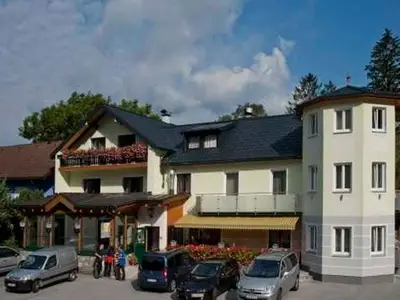 Mehrbettzimmer für 3 Personen (32 m²) in Steinbach Am Attersee 1/7