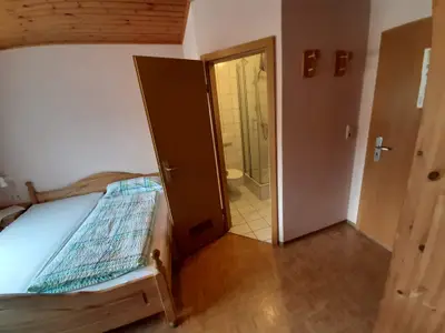 Mehrbettzimmer für 4 Personen in Steinbach am Wald 9/10