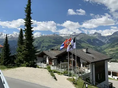 Mehrbettzimmer für 5 Personen in Surcuolm 3/10