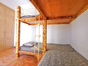 23993506-Mehrbettzimmer-1-Tinajo-300x225-5