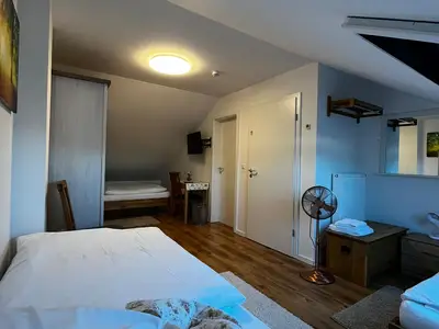 Dreibettzimmer