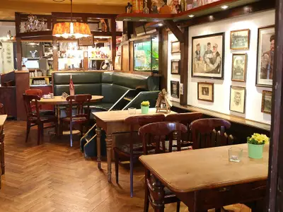 Landhotel: Bar im Restaurant