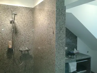 Classic Dreibettzimmer, Ansicht Bad