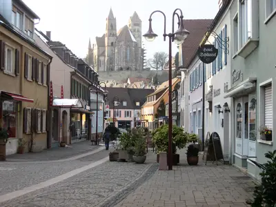 Ausflug nach Breisach im Winter: Neutorstraße mit Blick auf das Stephansmünster