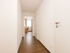 23187709-Mehrbettzimmer-4-Wien-300x225-2