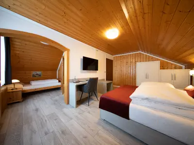Mehrbettzimmer für 3 Personen in Willingen (Upland) 3/5