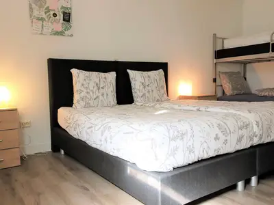 Mehrbettzimmer für 4 Personen (26 m²) in Winterberg 3/4