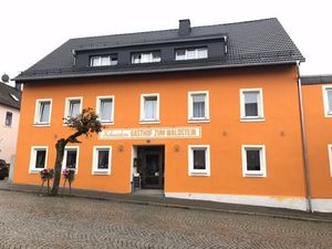 Mehrbettzimmer für 3 Personen ab 101 € in Zell (Oberfranken)