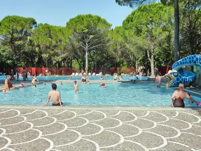 PoolOfHouse