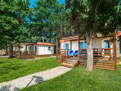 Mobilheim für 6 Personen (37 m²) in Banjole 4/10
