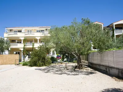 Mobilheim für 4 Personen (24 m²) in Biograd Na Moru 2/10
