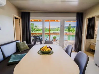 DiningRoom