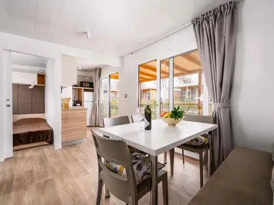 Mobilheim für 6 Personen (38 m²) in Karigador 1/10