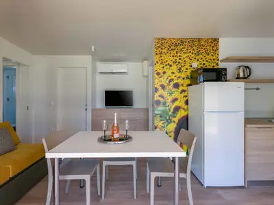 Mobilheim für 6 Personen (33 m²) in Karigador 4/10