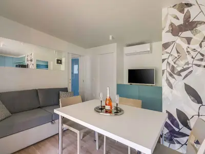 Mobilheim für 6 Personen (33 m²) in Karigador 3/10