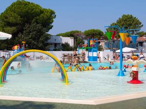 23774938-Mobilheim-4-Lido Di Spina-300x225-5