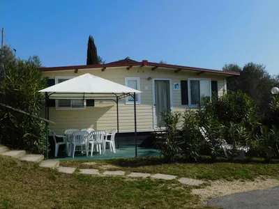 Mobilheim für 4 Personen (24 m²) in Moniga Del Garda 3/10